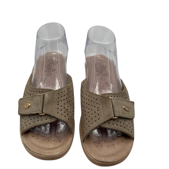 Fly Flot Shoes - Fly Flot Stylish Tan Sandals size 38 US8‎
